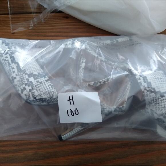 [H100] Snake Print Ankle Pointy Toe Heels, Size 40 - Picture 7 of 7